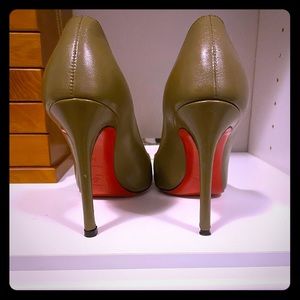 Christian Louboutin 120 mm Pigalle olive size 36
